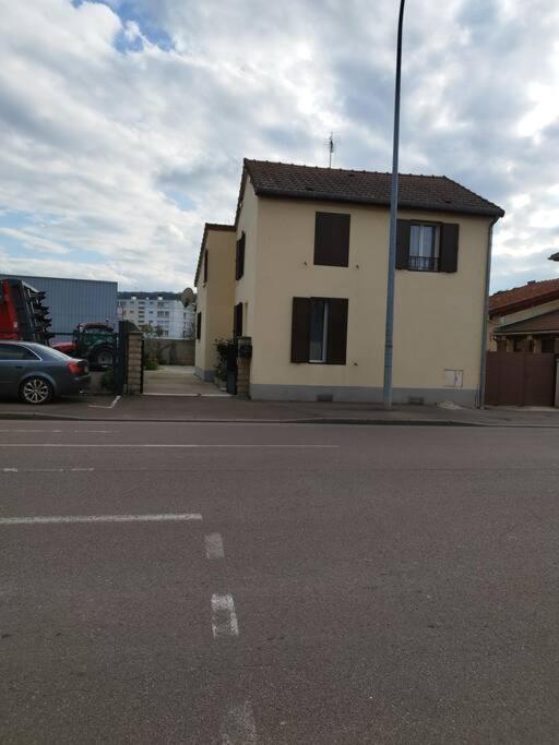 L'Hirondelle Du Faubourg Villa Bar-sur-Aube Bagian luar foto
